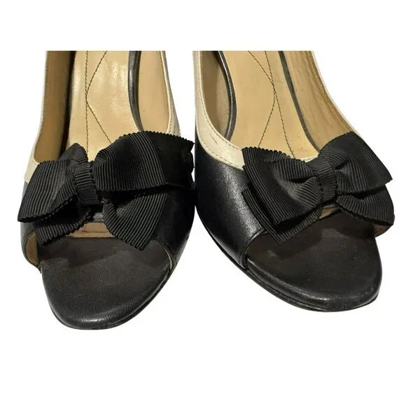 Kate Spade Black & Ivory Leather Peep Toe Fabric Bow Heels Pumps Shoes Sz 8.5M - Picture 3 of 8